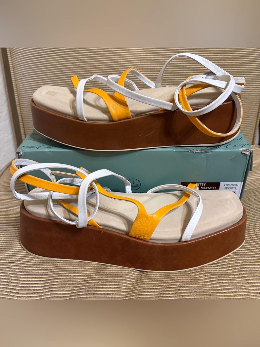 NWOT rag & bone Logan Strappy Leather Flatform Sandal in Saffron/White - Sz 8.5